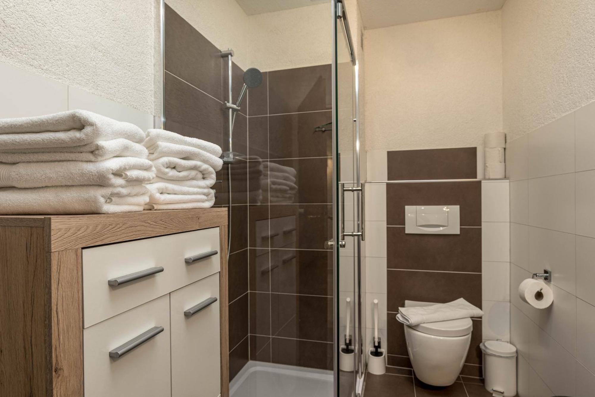 Riesling Appartement For 2 - 4 People - Billiards - Balcony With Mosel View - Parking - Wine Barrel Bar - Fully Equipped Kitchen - Netflix - Waiputv - 3 Km From Cochem Klotten Exteriér fotografie