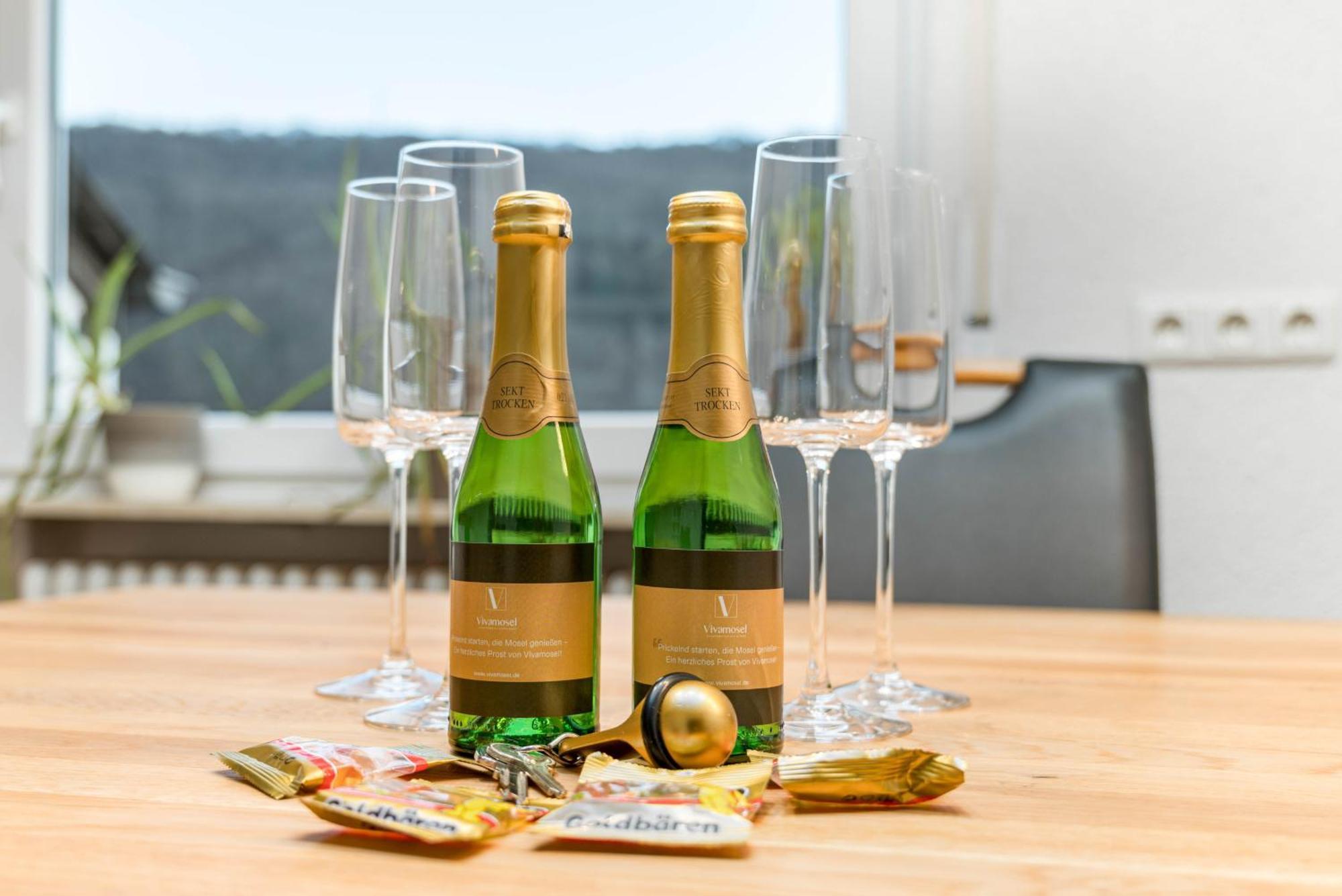 Riesling Appartement For 2 - 4 People - Billiards - Balcony With Mosel View - Parking - Wine Barrel Bar - Fully Equipped Kitchen - Netflix - Waiputv - 3 Km From Cochem Klotten Exteriér fotografie
