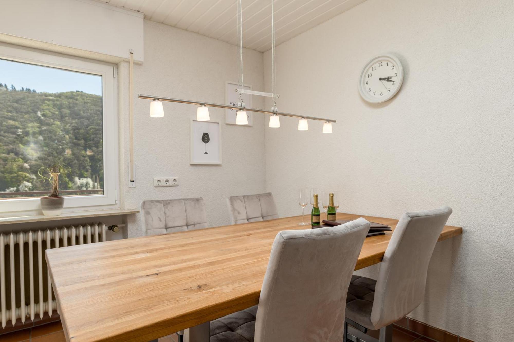 Riesling Appartement For 2 - 4 People - Billiards - Balcony With Mosel View - Parking - Wine Barrel Bar - Fully Equipped Kitchen - Netflix - Waiputv - 3 Km From Cochem Klotten Exteriér fotografie