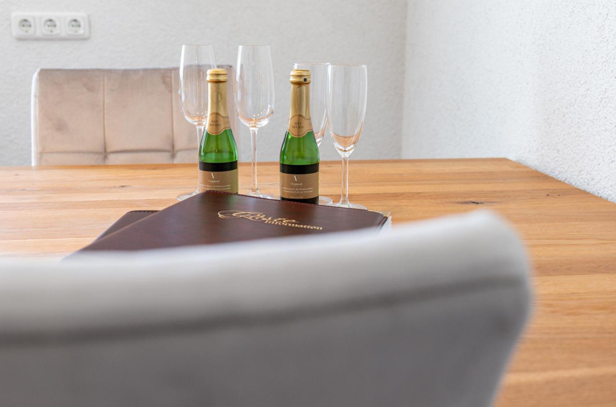 Riesling Appartement For 2 - 4 People - Billiards - Balcony With Mosel View - Parking - Wine Barrel Bar - Fully Equipped Kitchen - Netflix - Waiputv - 3 Km From Cochem Klotten Exteriér fotografie